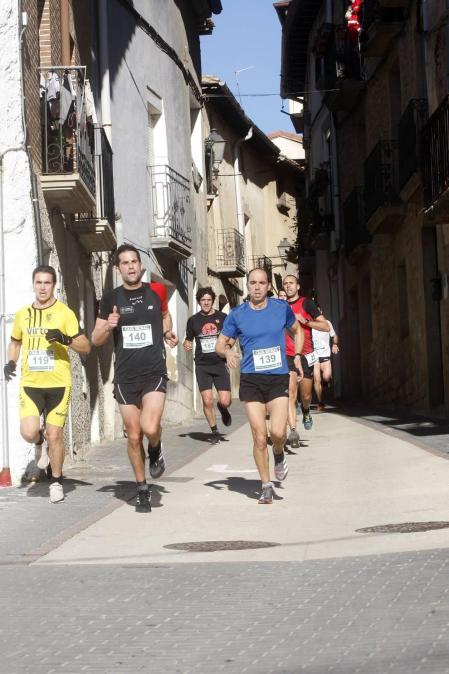 La cita, que reunió este domingo por la mañana a un total de 425 corredores, recaudó 300 euros para la asociación GERNA