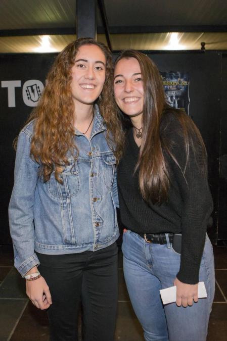 Ana Guerra y Cepeda, dos de los artistas más queridos de la pasada edición de Operación Triunfo, actuaron conjuntamente en la sala Totem de Villava el pasado viernes. Unidos dentro de la gira ImaginBank, ambos cantantes fueron desgranando algunos de sus nuevos éxitos como 'Esta vez', en el caso de Cepeda, o 'Bajito', primer single del nuevo disco de Ana Guerra, que ha bautizado 'Reflexión'.