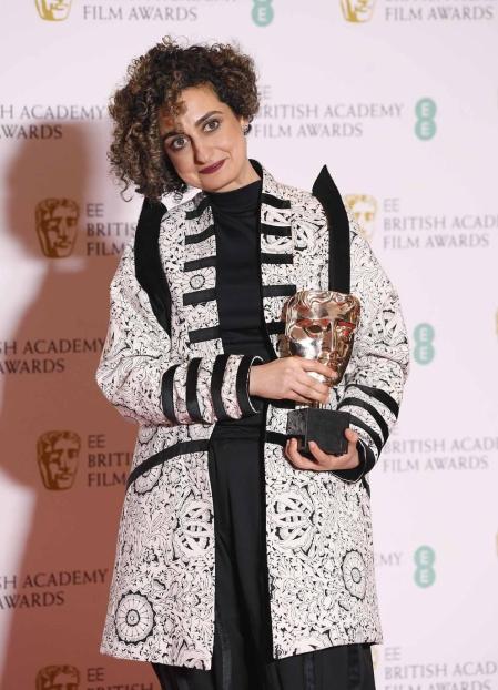 El negro, salvo algunas excepciones, fue el rey de la alfombra roja de los Bafta del cine británico.
