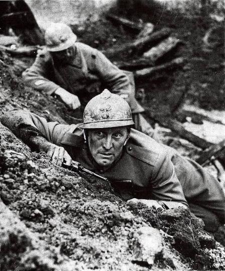 Imágenes de la vida y las películas en las que participó Kirk Douglas