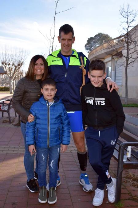 El pasado domingo se celebró en Tudela el I Duatlón SDR Arenas, válido como campeonato navarro de Duatlón Cross. En esta cita deportiva participaron cerca de 250 deportistas desde categoría pre benjamín a absoluta.