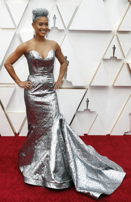 Repaso de los vestidos y diseños que lucieron los artistas en la alfombra roja antes de la entrega de los Premios Oscar