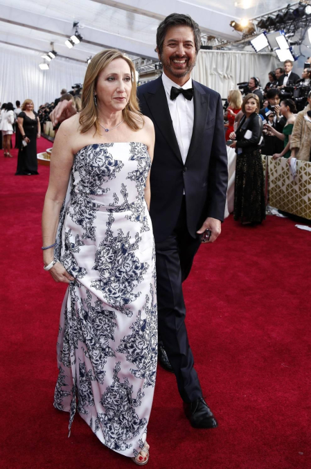 Repaso de los vestidos y diseños que lucieron los artistas en la alfombra roja antes de la entrega de los Premios Oscar