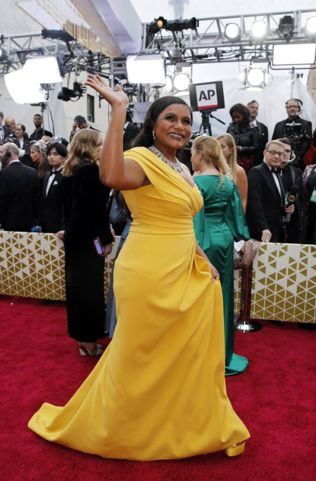 Repaso de los vestidos y diseños que lucieron los artistas en la alfombra roja antes de la entrega de los Premios Oscar