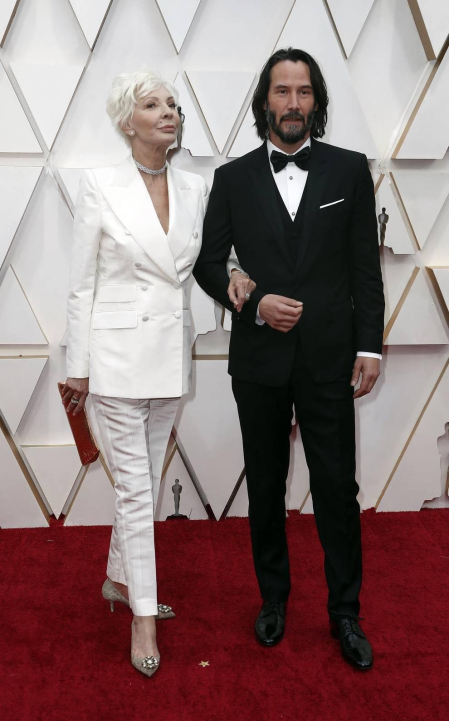 Repaso de los vestidos y diseños que lucieron los artistas en la alfombra roja antes de la entrega de los Premios Oscar
