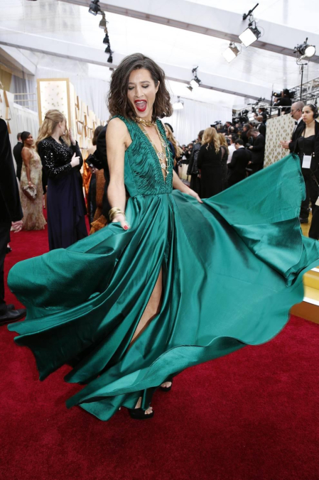 Repaso de los vestidos y diseños que lucieron los artistas en la alfombra roja antes de la entrega de los Premios Oscar