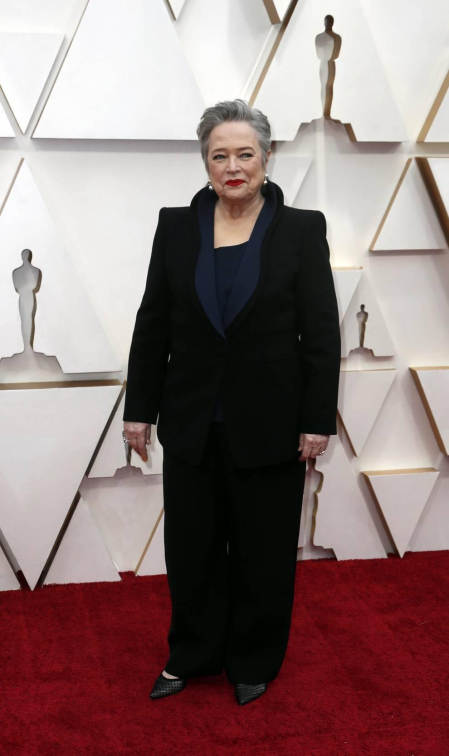 Repaso de los vestidos y diseños que lucieron los artistas en la alfombra roja antes de la entrega de los Premios Oscar