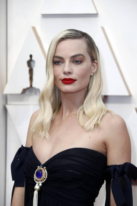 Repaso de los vestidos y diseños que lucieron los artistas en la alfombra roja antes de la entrega de los Premios Oscar