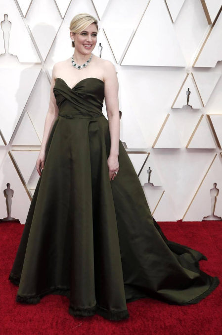 Repaso de los vestidos y diseños que lucieron los artistas en la alfombra roja antes de la entrega de los Premios Oscar