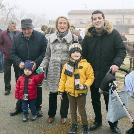 Los vecinos de Tafalla disfrutaron del día 6 al 9 de las tradicionales ferias de febrero. El domingo se celebraron los eventos relacionados con el ganado equino, con la entrada al recito ferial y la concentración y paseo de caballistas y enganches.