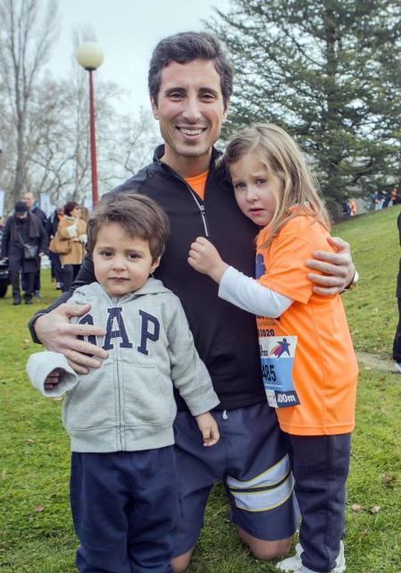Más de dos mil personas se reunieron el domingo 9 de febrero en el campus de la Universidad de Navarra para participar en la IV Carrera de los valientes, una iniciativa deportiva y solidaria con la que se han recogido fondos para la investigación y el tratamiento del cáncer infantil.