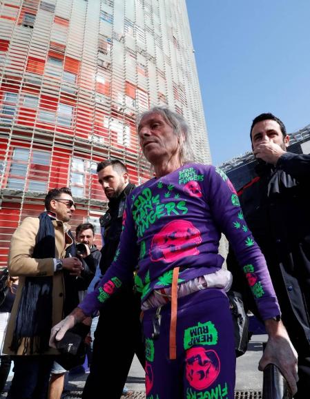 La acción le comportará otra denuncia administrativa por parte de los Mossos d'Esquadra