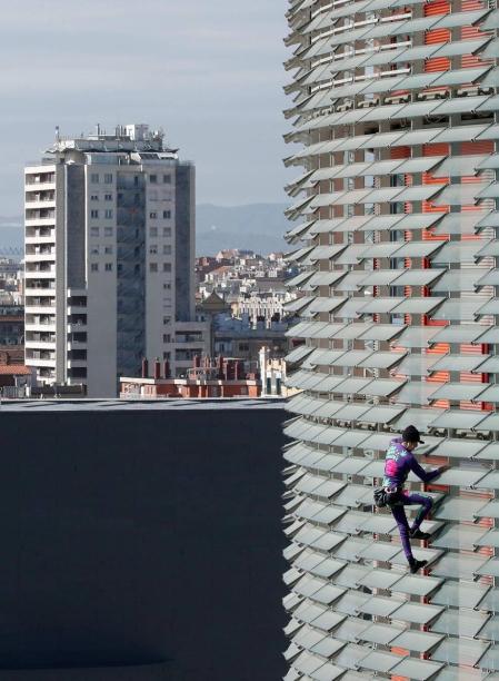 La acción le comportará otra denuncia administrativa por parte de los Mossos d'Esquadra