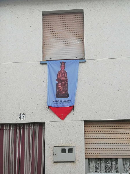 El pañuelo de San Fermín este sábado en todas las ventanas de Navarra. Esa es la idea con la que la capilla de San Fermín hace un llamamiento con motivo del cuarto peldaño de la escalera, este 4 de abril,
