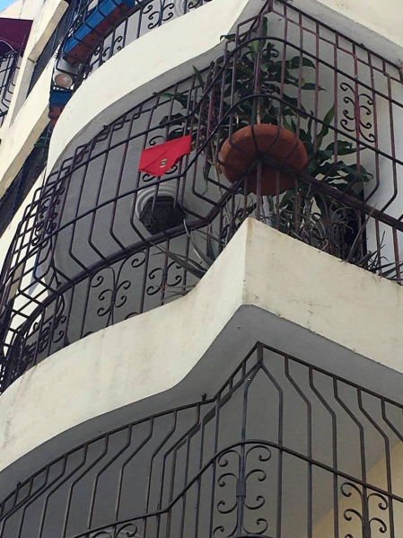 El pañuelo de San Fermín este sábado en todas las ventanas de Navarra. Esa es la idea con la que la capilla de San Fermín hace un llamamiento con motivo del cuarto peldaño de la escalera, este 4 de abril,