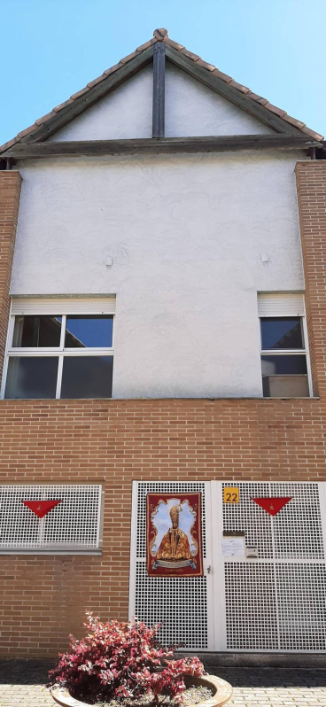 El pañuelo de San Fermín este sábado en todas las ventanas de Navarra. Esa es la idea con la que la capilla de San Fermín hace un llamamiento con motivo del cuarto peldaño de la escalera, este 4 de abril,