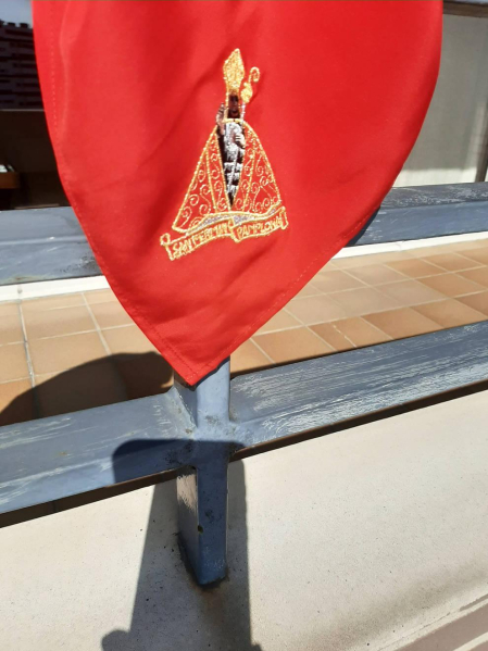 El pañuelo de San Fermín este sábado en todas las ventanas de Navarra. Esa es la idea con la que la capilla de San Fermín hace un llamamiento con motivo del cuarto peldaño de la escalera, este 4 de abril,
