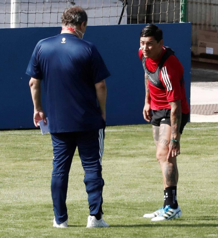 Osasuna ha comenzado este jueves la pretemporada de cara a la próxima campaña con Bittor Alkiza como cabeza visible en sustitución de Jagoba Arrasate, quien este miércoles dio positivo en las pruebas PCR.