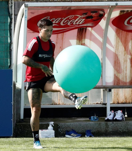 Osasuna ha comenzado este jueves la pretemporada de cara a la próxima campaña con Bittor Alkiza como cabeza visible en sustitución de Jagoba Arrasate, quien este miércoles dio positivo en las pruebas PCR.