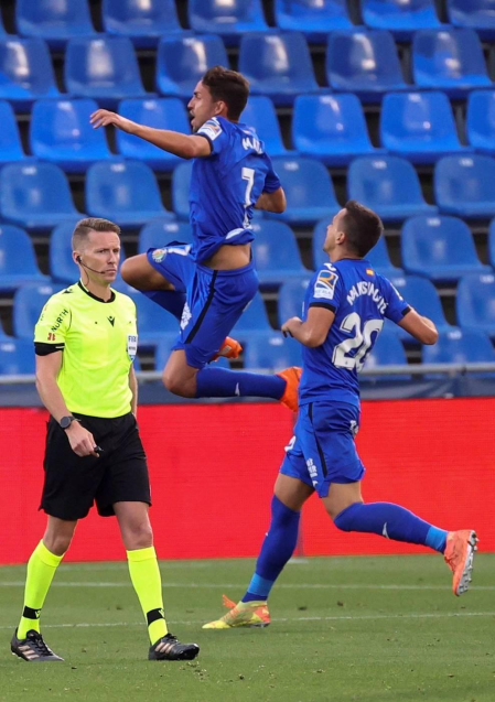 Fotos del partido Getafe-Osasuna en el Coliseum Alfonso Pérez.