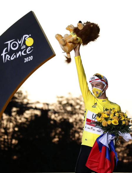 Sam Bennett se ha llevado este domingo en París la 21ª y última etapa del Tour de Francia 2020, en una jornada en la que se entregó el triunfo en la general al joven Tadej Pogacar.