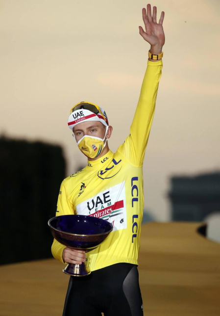 Sam Bennett se ha llevado este domingo en París la 21ª y última etapa del Tour de Francia 2020, en una jornada en la que se entregó el triunfo en la general al joven Tadej Pogacar.