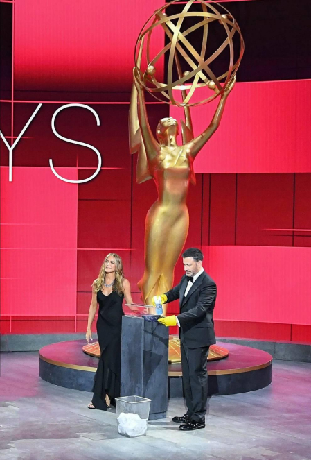 Imágenes de la 72 edición de los Emmy, los premios más importantes de la televisión, que se han celebrado en el Staples Center de Los Ángeles.
