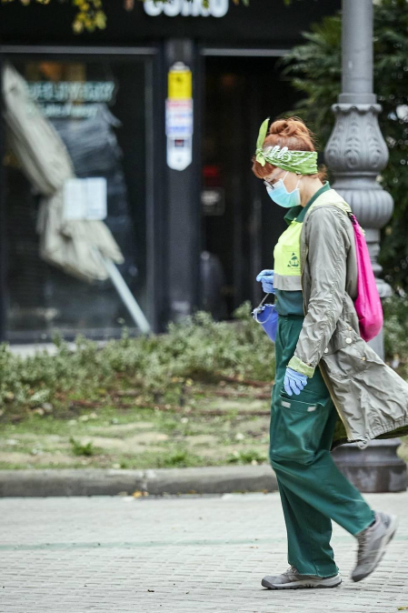 Los navarros viven este jueves la primera jornada de confinamiento perimetral de la Comunidad con cierta normalidad pero con muchas dudas sobre qué pueden hacer o no en esta nueva fase de restricciones, encaminadas a reducir la tasa de contagio de coronavirus.