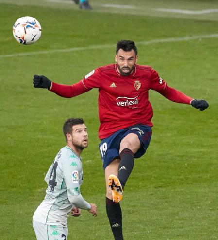 Galería de fotos del partido entre Osasuna y Betis, que ha finalizado con derrota rojilla por 0-2