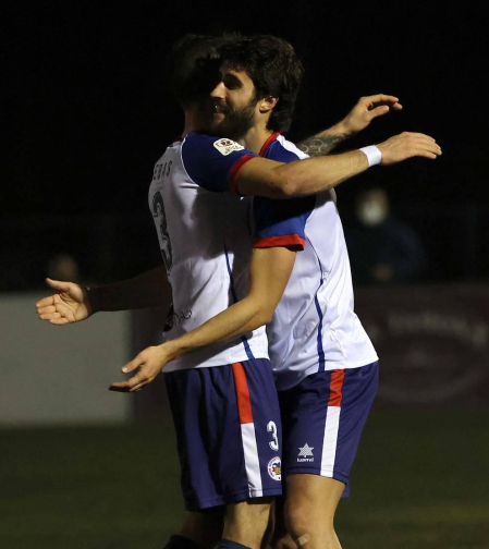 Imágenes del partido de primera ronda de la Copa del Rey disputado entre la Mutilvera y el Racing de Santander en Mutilva.