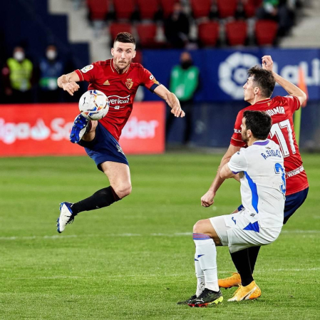 Imágenes del partido entre Osasuna y Eibar disputado en El Sadar.