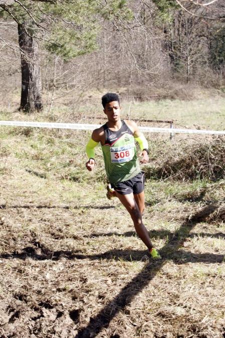 Javier Nagore y Alicia Carrera, atletas del Grupompleo Pamplona Atlético, se han impuesto en el circuito alsasuarra de Dantzaleku.