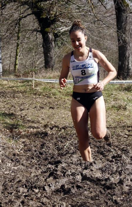 Javier Nagore y Alicia Carrera, atletas del Grupompleo Pamplona Atlético, se han impuesto en el circuito alsasuarra de Dantzaleku.