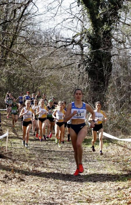Javier Nagore y Alicia Carrera, atletas del Grupompleo Pamplona Atlético, se han impuesto en el circuito alsasuarra de Dantzaleku.