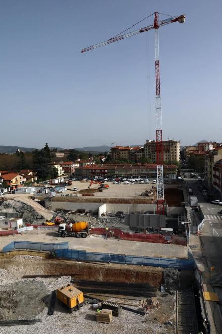 Galería de fotos de las obras en el antiguo solar de los Salesianos, en Pamplona