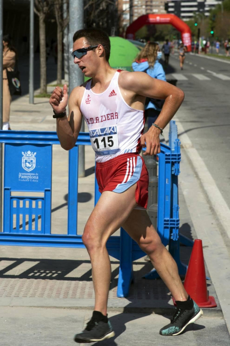 Jesús García Bragado ha ganado los 10 km marcha del II Gran Premio de Marcha Ciudadela de Pamplona.