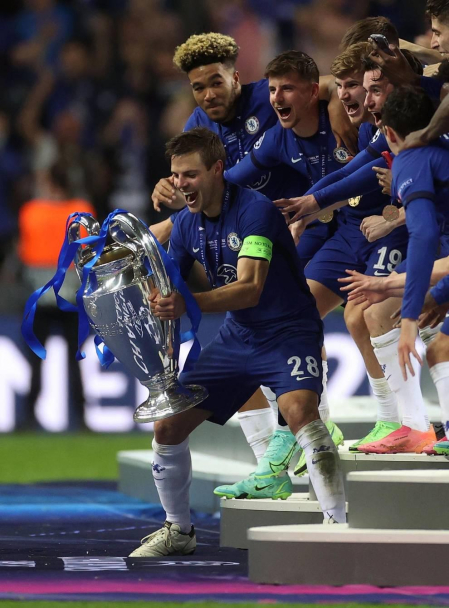 El Chelsea, capitaneado por el futbolista navarro César Azpilicueta, ha logrado su segundo título de la Liga de Campeones tras imponerse este sábado en Oporto al Manchester City por 1-0.