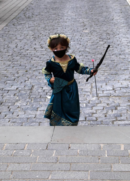 Olite recreó el sábado los fastos que siguieron a la feliz noticia del nacimiento de Carlos, el primer Príncipe de Viana, el 29 de mayo de 1421, justo seis siglos despúes. Comenzaba la novelesca historia del heredero que no reinó.