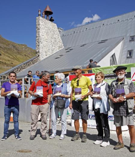 Marchar por el 50 aniversario de la inauguración del refugio Ángel Olorón de Belagua