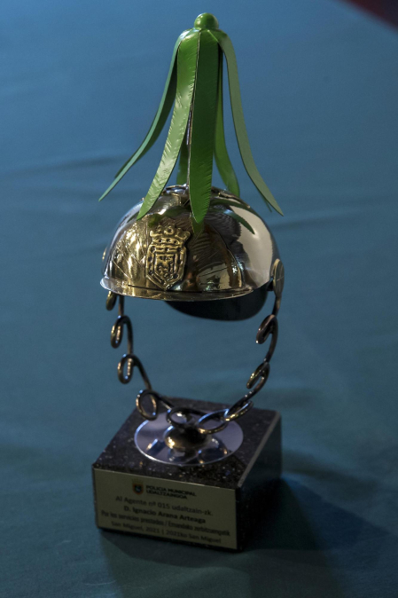 Homenaje en la Ciudadela a los policías municipales de Pamplona jubilados.