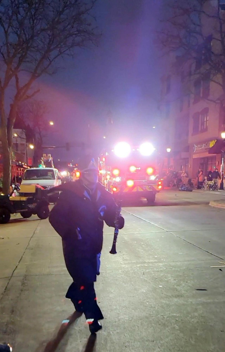 Al menos cinco personas han muerto y unas 40 han resultado heridas después de que un vehículo atravesara un desfile que se estaba celebrando en la ciudad estadounidense de Waukesha, en el estado de Wisconsin
