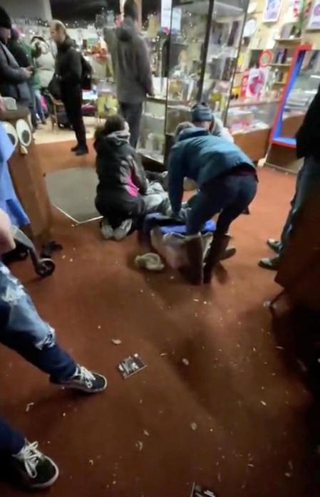 Al menos cinco personas han muerto y unas 40 han resultado heridas después de que un vehículo atravesara un desfile que se estaba celebrando en la ciudad estadounidense de Waukesha, en el estado de Wisconsin