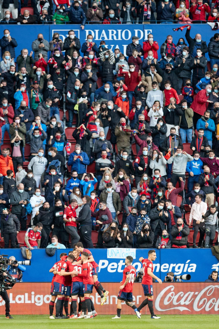Fotos del Osasuna-Barcelona./J.P Urdiroz