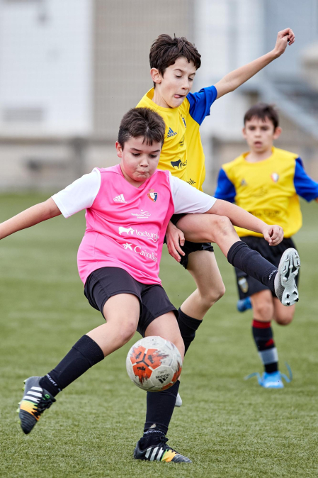 Imagen de uno de los partidos del Torneo Interescolar disputados el martes 28 de diciembre