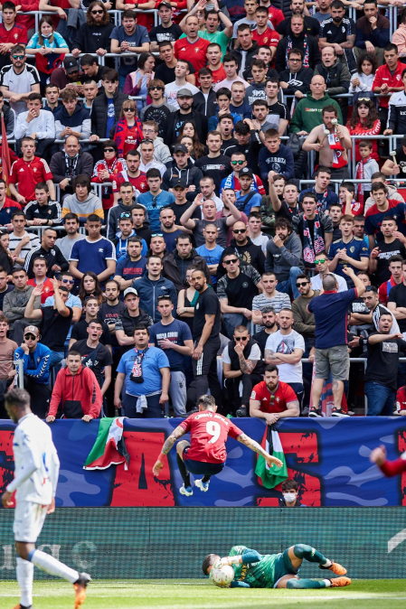 Fotos del partido Osasuna 1-0 Alavés en directo./
