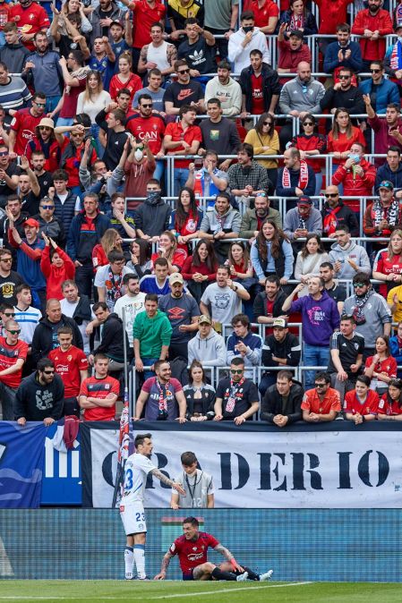 Fotos del partido Osasuna 1-0 Alavés en directo./
