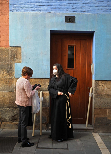 Procesión del Santo Entierro de la Semana Santa 2022 en Pamplona.