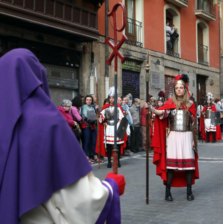 Procesión del Santo Entierro de la Semana Santa 2022 en Pamplona.