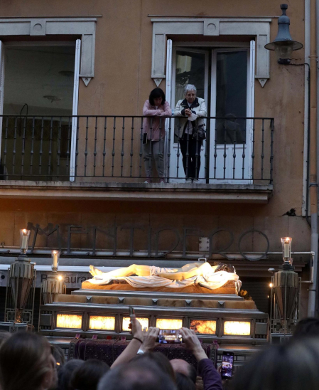 Procesión del Santo Entierro de la Semana Santa 2022 en Pamplona.