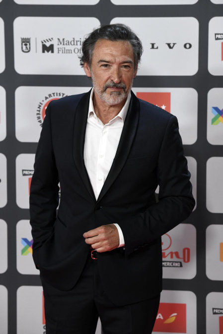 Blanco y negro, lentejuejas y mucho glamour en la alfombra roja de los Premios Platino